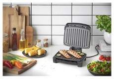 Russell Hobbs George Foreman 28300-56/GF Immersa Grill Small fekete kontaktgrill Konyhai termékek - Konyhai kisgép (sütés / főzés / hűtés / ételkészítés) - Kontakt grill sütő / sütőlap - 497844