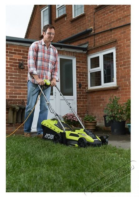 Ryobi RLM13E33S 1300 W elektromos fűny&iacute;r&oacute; H&aacute;ztart&aacute;s / Otthon / K&uuml;lt&eacute;r - K&uuml;lt&eacute;r / kerti term&eacute;k / grill - Fűny&iacute;r&oacute; / gyeplaz&iacute;t&oacute; - 441094
