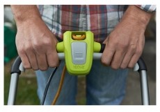 Ryobi RLM13E33S 1300 W elektromos fűny&iacute;r&oacute; H&aacute;ztart&aacute;s / Otthon / K&uuml;lt&eacute;r - K&uuml;lt&eacute;r / kerti term&eacute;k / grill - Fűny&iacute;r&oacute; / gyeplaz&iacute;t&oacute; - 441094