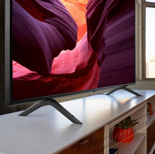SAMSUNG QE82Q60R 4K UHD Smart QLED televízió Televíziók - LED televízió - UHD 4K felbontású - 351203