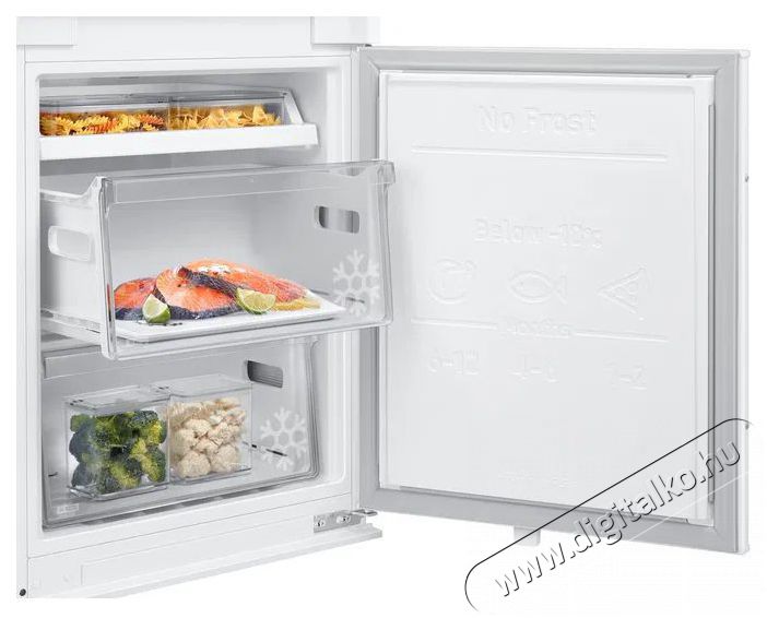 SAMSUNG BRB70F30BES0EO Konyhai term&eacute;kek - Hűtő, fagyaszt&oacute; (be&eacute;p&iacute;thető) - Alulfagyaszt&oacute;s kombin&aacute;lt hűtő - 509293