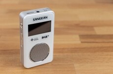 Sangean DPR-34 DAB+ / FM szintézeres zsebrádió - FEHÉR Audio-Video / Hifi / Multimédia - Rádió / órás rádió - Hordozható, zseb-, táska rádió - 259250
