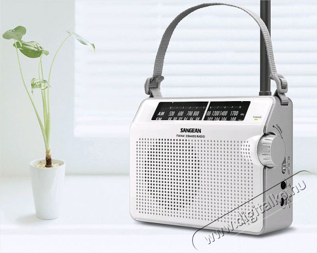 Sangean PR-D6 AM/FM hordozható táskarádió - fehér Audio-Video / Hifi / Multimédia - Rádió / órás rádió - Hordozható, zseb-, táska rádió - 259280