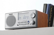Sangean WR-2 Walnut-Silver szintézeres asztali rádió Audio-Video / Hifi / Multimédia - Rádió / órás rádió - Asztali rádió - 259313