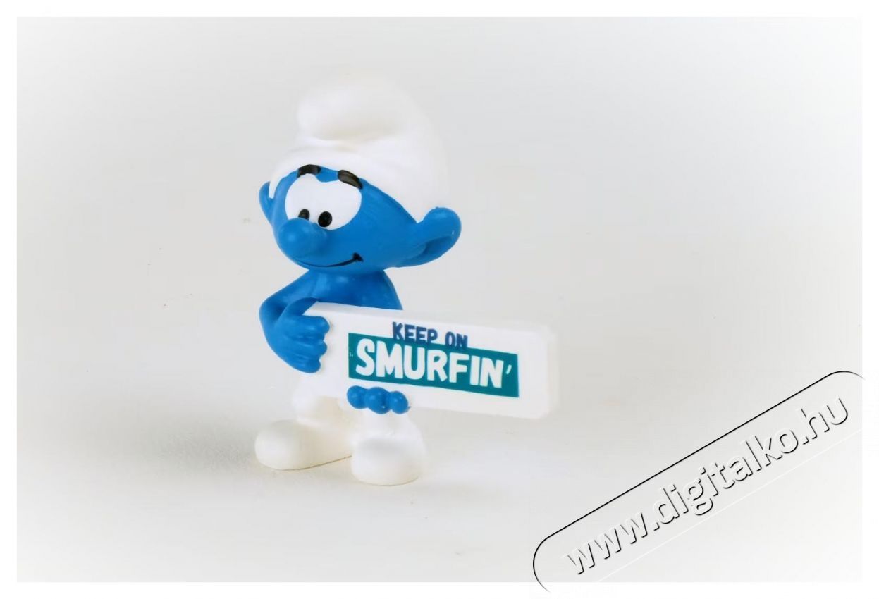 Schleich The Smurfs 20843 Smurfin H&aacute;ztart&aacute;s / Otthon / K&uuml;lt&eacute;r - J&aacute;t&eacute;k / Sport - J&aacute;t&eacute;kfigura - 533758