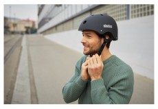 Segway Ninebot felnőtt fekete bukósisak Háztartás / Otthon / Kültér - Egyéb háztartási termék - 394456