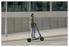 Segway Ninebot KickScooter F2 Plus elektromos roller Háztartás / Otthon / Kültér - Játék / Sport - Roller / segway / gördeszka - 478197