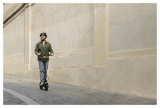 Segway Ninebot KickScooter F2 Plus elektromos roller Háztartás / Otthon / Kültér - Játék / Sport - Roller / segway / gördeszka - 478197