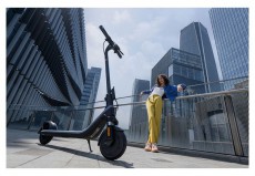 Segway Ninebot Kickscooter E2 E II elektromos roller Háztartás / Otthon / Kültér - Játék / Sport - Roller / segway / gördeszka - 506825