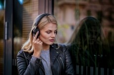 Sencor SEP 700BT Bluetooth fejhallgató headset - fekete Audio-Video / Hifi / Multimédia - Fül és Fejhallgatók - Fejhallgató mikrofonnal / headset - 351993