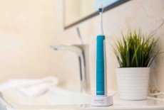 Sencor SOC 1102TQ szónikus elektromos fogkefe Szépségápolás / Egészség - Száj / fog ápolás - Elektromos fogkefe - 331877
