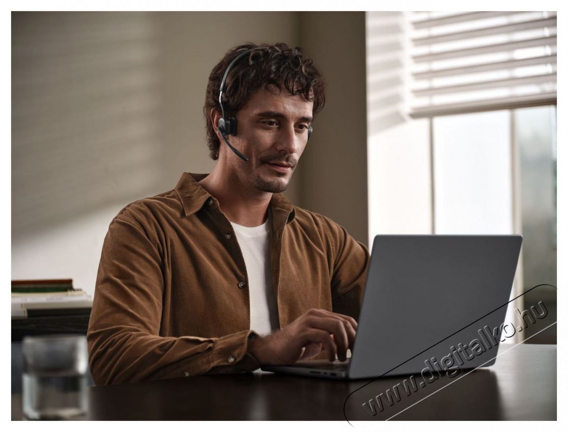 Shokz Openmeet csontvezet&eacute;ses Bluetooth headset Audio-Video / Hifi / Multim&eacute;dia - F&uuml;l &eacute;s Fejhallgat&oacute;k - Fejhallgat&oacute; mikrofonnal / headset - 514376