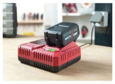 Skil RED BC1E3111AA 20V Max 18 V 4 Ah akkumulátor és gyorstöltő szett Akkuk és töltők - Li-ion akkumulátor és töltő (gyári) - Szettben - 389276