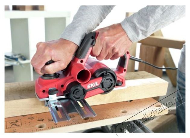 Skil RED VA1E1590DA 82 mm elektromos gyalu H&aacute;ztart&aacute;s / Otthon / K&uuml;lt&eacute;r - Szersz&aacute;m - Gyalug&eacute;p - 436328