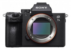 SONY Alpha 7 III (ILCE-7M3B) + 28-70MM Fényképezőgép / kamera - MILC cserélhető objektíves kompakt fényképezőgép - 344388