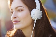 SONY MDR-ZX660APW mikrofonos fejhallgató - fehér Audio-Video / Hifi / Multimédia - Fül és Fejhallgatók - Fejhallgató mikrofonnal / headset - 306986