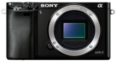 SONY Alpha 6000 + 16-50mm Kit - fekete Fényképezőgép / kamera - MILC cserélhető objektíves kompakt fényképezőgép - 279911