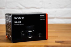 SONY Alpha 6400 + 16-50mm - fekete Fényképezőgép / kamera - MILC cserélhető objektíves kompakt fényképezőgép - 347158