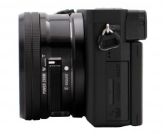 SONY Alpha 6400 + 16-50mm - fekete Fényképezőgép / kamera - MILC cserélhető objektíves kompakt fényképezőgép - 347158