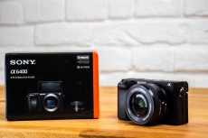 SONY Alpha 6400 + 16-50mm - fekete Fényképezőgép / kamera - MILC cserélhető objektíves kompakt fényképezőgép - 347158