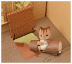 Sylvanian Families kabin b&uacute;torokkal H&aacute;ztart&aacute;s / Otthon / K&uuml;lt&eacute;r - J&aacute;t&eacute;k / Sport - J&aacute;t&eacute;kfigura - 532279