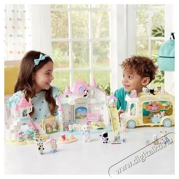 Sylvanian Families &oacute;vod&aacute;sok Baby Duo H&aacute;ztart&aacute;s / Otthon / K&uuml;lt&eacute;r - J&aacute;t&eacute;k / Sport - J&aacute;t&eacute;kfigura - 532294