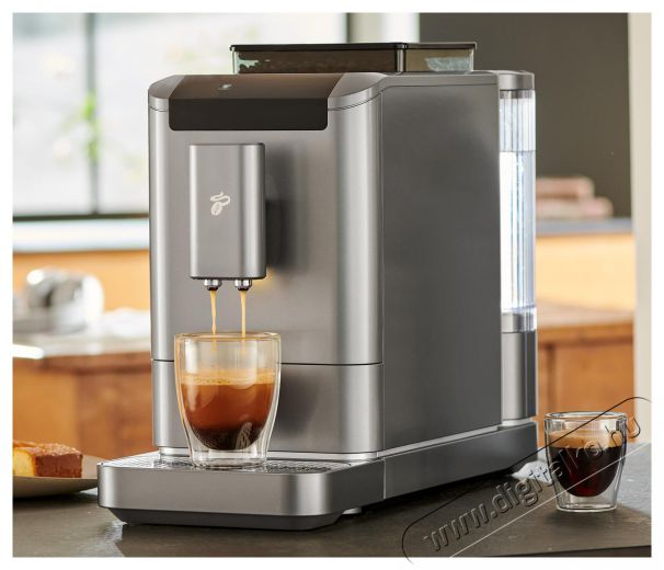 Tchibo Esperto Caffe2 automata kávéfőző, keskeny, titán szürke Konyhai termékek - Kávéfőző / kávéörlő / kiegészítő - Automata kávéfőző - 500916