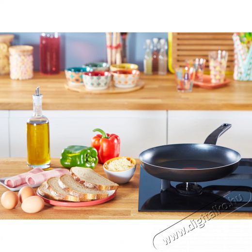 Tefal B5560653 Simple Cook serpenyő - 28 cm Konyhai termékek - Edény - Serpenyő - 372196