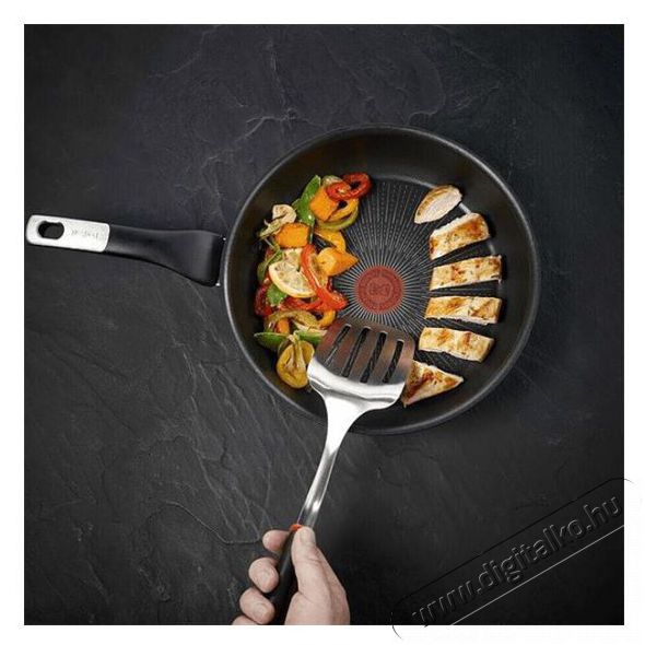 Tefal G2550472 Unlimited serpenyő 24cm Konyhai term&eacute;kek - Ed&eacute;ny - Serpenyő - 379156