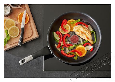 Tefal G2550672 Unlimited serpenyő 28cm Konyhai term&eacute;kek - Ed&eacute;ny - Serpenyő - 379182
