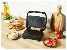Tefal GC270D10 Inicio Compact szürke-fekete kontaktgrill Konyhai termékek - Konyhai kisgép (sütés / főzés / hűtés / ételkészítés) - Kontakt grill sütő / sütőlap - 501363