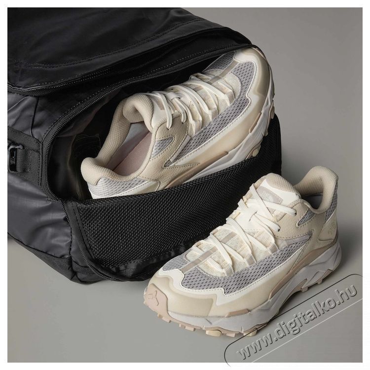 The North Face Base Camp Voyager Duffel 42l utaz&oacute;t&aacute;ska, fekete H&aacute;ztart&aacute;s / Otthon / K&uuml;lt&eacute;r - J&aacute;t&eacute;k / Sport - Kieg&eacute;sz&iacute;tő - 533867