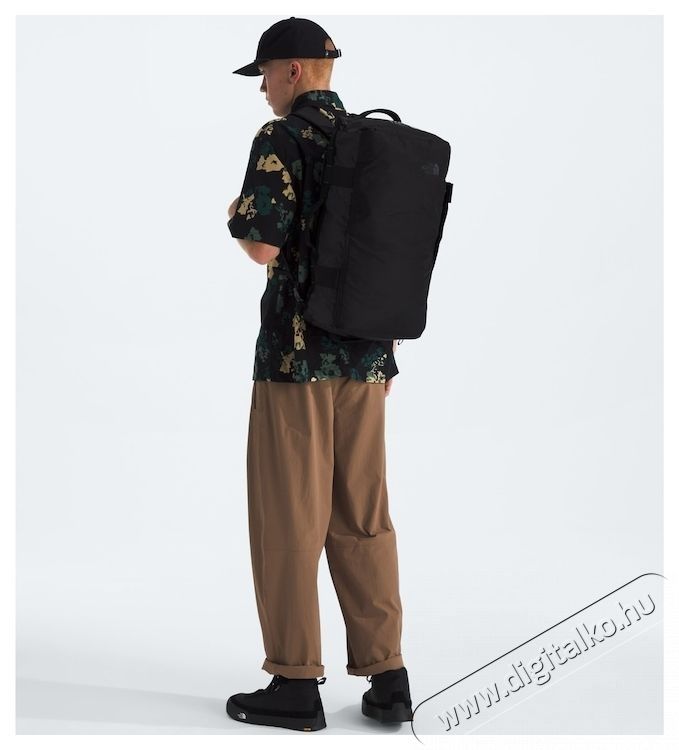 The North Face Base Camp Voyager Duffel 32l utaz&oacute;t&aacute;ska, fekete H&aacute;ztart&aacute;s / Otthon / K&uuml;lt&eacute;r - J&aacute;t&eacute;k / Sport - Kieg&eacute;sz&iacute;tő - 535809