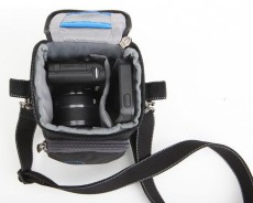 ThinkTank Mirrorless Mover 5 válltáska - fekete/világosszürke Fotó-Videó kiegészítők - Fotó-videó táska / tok - Kézi és válltáska - 303927