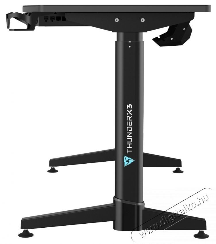 ThunderX3 ED7 gamer asztal Iroda &eacute;s sz&aacute;m&iacute;t&aacute;stechnika - Egy&eacute;b sz&aacute;m&iacute;t&aacute;stechnikai term&eacute;k - 533876