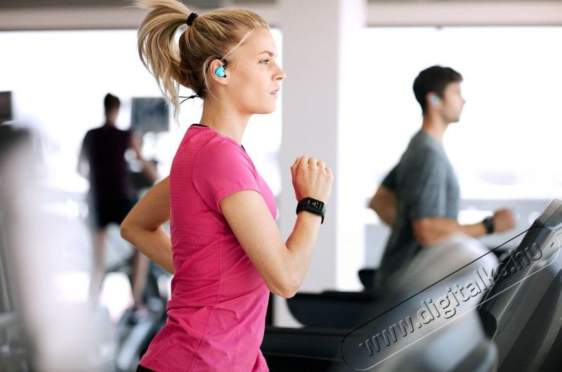 TomTom 1RFM.003.04 (L) Spark Fit Cardio + Music + fülhallgató - fekete Mobil / Kommunikáció / Smart - Okos eszköz - Okosóra - 307957