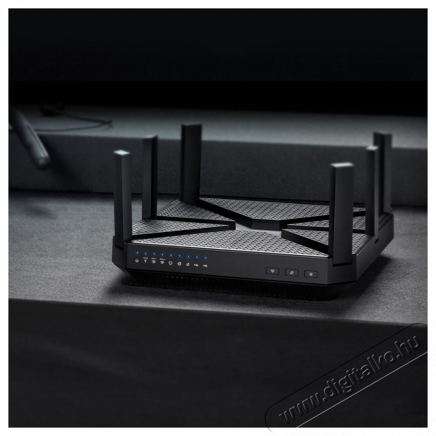 TP-LINK Archer C4000 MU-MIMO Tri-Band Vezet&eacute;k n&eacute;lk&uuml;li Gigabit router Iroda &eacute;s sz&aacute;m&iacute;t&aacute;stechnika - H&aacute;l&oacute;zat - Router - 414768