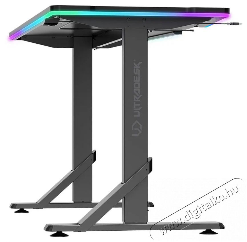 ULTRADESK Iron fekete Iroda &eacute;s sz&aacute;m&iacute;t&aacute;stechnika - Egy&eacute;b sz&aacute;m&iacute;t&aacute;stechnikai term&eacute;k - 530767