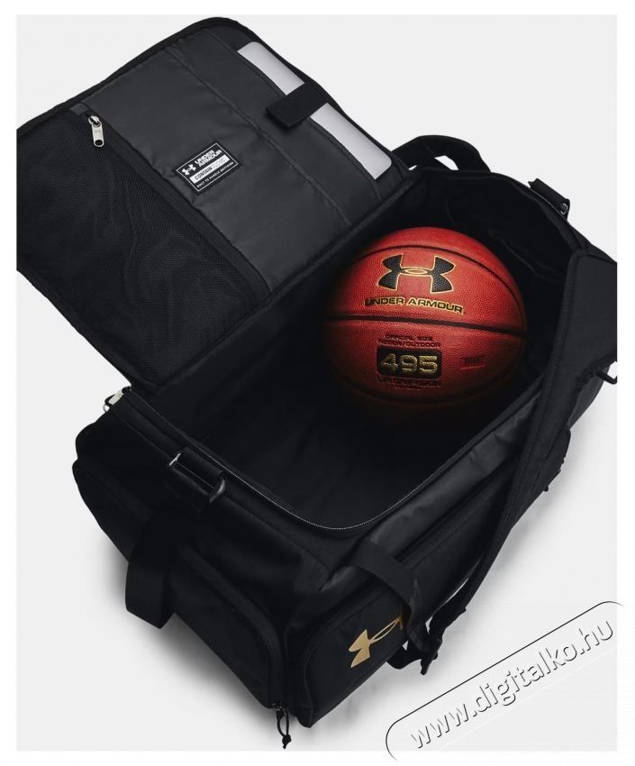 Under Armour Contain Duo S sportt&aacute;ska, Fekete Fot&oacute;-Vide&oacute; kieg&eacute;sz&iacute;tők - Fot&oacute;-vide&oacute; t&aacute;ska / tok - K&eacute;zi &eacute;s v&aacute;llt&aacute;ska - 533984