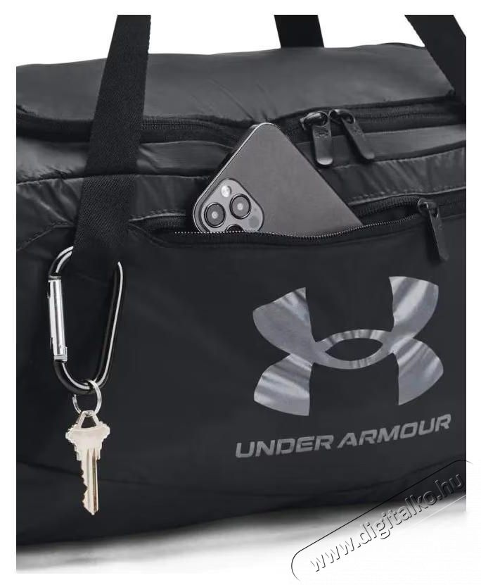 Under Armour Undeniable 5.0 XS sportt&aacute;ska, Fekete Fot&oacute;-Vide&oacute; kieg&eacute;sz&iacute;tők - Fot&oacute;-vide&oacute; t&aacute;ska / tok - K&eacute;zi &eacute;s v&aacute;llt&aacute;ska - 533985