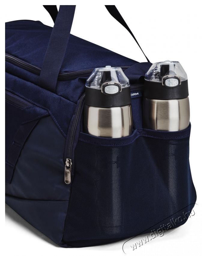 Under Armour Undeniable 5.0 SM t&aacute;ska, uniszex, s&ouml;t&eacute;tk&eacute;k, 47,5/55x25x24 cm H&aacute;ztart&aacute;s / Otthon / K&uuml;lt&eacute;r - J&aacute;t&eacute;k / Sport - Kieg&eacute;sz&iacute;tő - 533978