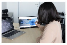 VERBATIM 49592 15,6 PMT-15 FHD IPS HDMI/USB-C fekete fém borítású érintőképernyős monitor Iroda és számítástechnika - Monitor - Érintőképernyős monitor - 507922