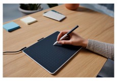 Wacom CTC4110WLW1B One S digitális rajztábla Iroda és számítástechnika - Digitalizáló eszköz - Digitalizáló tábla - 500526