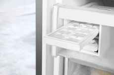 Whirlpool B TNF 5322 OX NoFrost alulfagyasztós hűtő Konyhai termékek - Hűtő, fagyasztó (szabadonálló) - Alulfagyasztós kombinált hűtő - 348467
