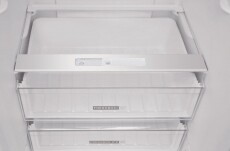 Whirlpool W7 821O W NoFrost alulfagyasztós hűtőszekrény - fehér Konyhai termékek - Hűtő, fagyasztó (szabadonálló) - Alulfagyasztós kombinált hűtő - 349487