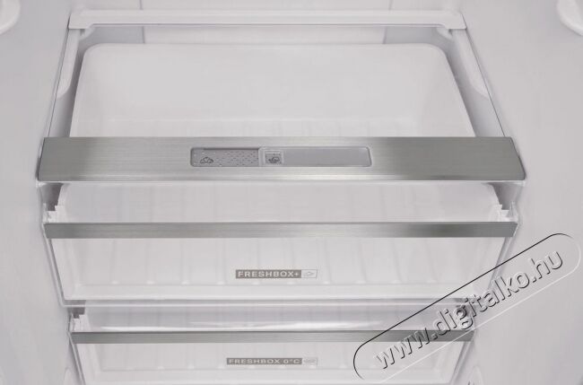 Whirlpool W7 831T OX H No Frost alulfagyasztós hűtőszekrény Konyhai termékek - Hűtő, fagyasztó (szabadonálló) - Alulfagyasztós kombinált hűtő - 348962