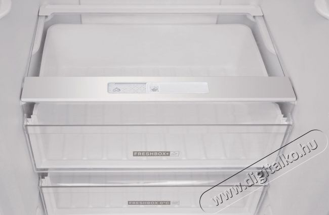 Whirlpool W7 921O K Aqua alulfagyasztós hűtőszekrény Konyhai termékek - Hűtő, fagyasztó (szabadonálló) - Alulfagyasztós kombinált hűtő - 349751