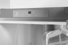 Whirlpool SW8AM2CXR2 egyajtós hűtőszekrény Konyhai termékek - Hűtő, fagyasztó (szabadonálló) - Fagyasztó nélküli hűtő - 367139