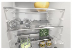 Whirlpool WHC18 T573 HŰTŐ BEÉPÍTHETŐ ALULFAGYASZTÓS Konyhai termékek - Hűtő, fagyasztó (beépíthető) - Alulfagyasztós kombinált hűtő - 372665