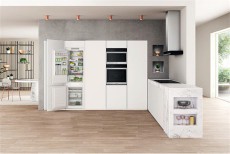 Whirlpool WHC18 T341 Hűtő beépíthető alulfagyasztós Konyhai termékek - Hűtő, fagyasztó (beépíthető) - Alulfagyasztós kombinált hűtő - 374284